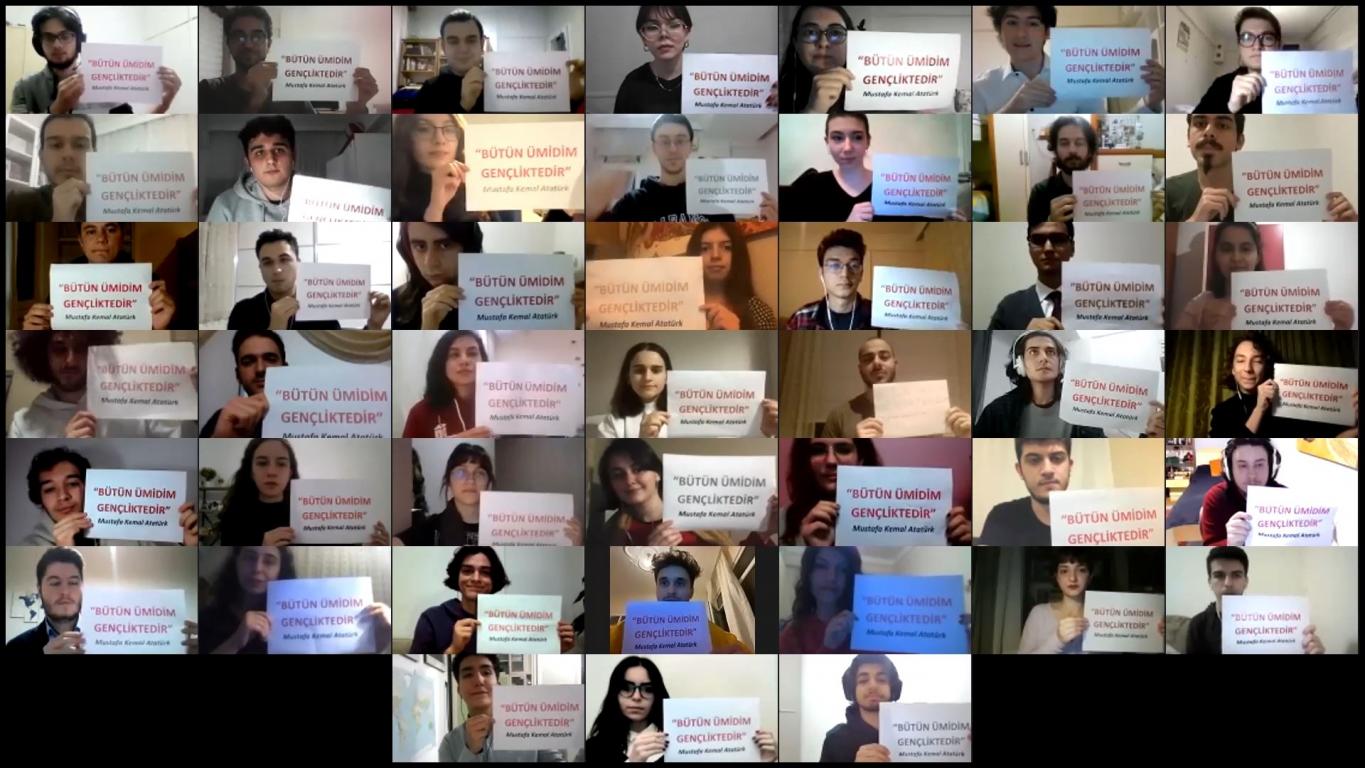 <Türk Eğitim Vakfı Üstün Başarı Bursiyerleri Basına Tanıtım Toplantısı Online Olarak Gerçekleşti